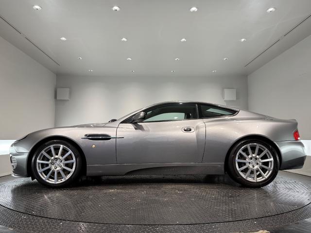 Ｖ１２ヴァンキッシュ クーペ　ツートンレザー／１９ＡＷ／Ｂカメラ／カロッツェリアナビＴＶ／シートヒーター／（56枚目）