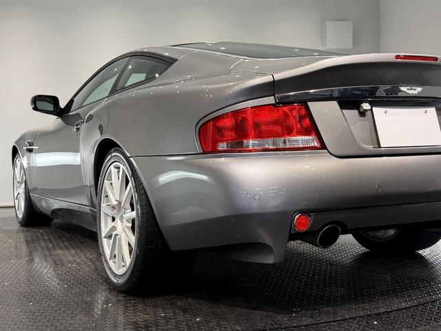 Ｖ１２ヴァンキッシュ クーペ　ツートンレザー／１９ＡＷ／Ｂカメラ／カロッツェリアナビＴＶ／シートヒーター／（61枚目）