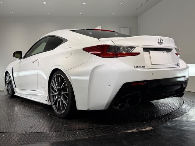 RC F ベースグレード トムスエアロ/車高調ローダウン/19AW/3眼LEDヘッドライト/シートクーラー/シートヒーター/ステアリングヒーター/純正ナビTV/Bカメラ/ETC/メモリー付きパワーシート/黒革/(8枚目)