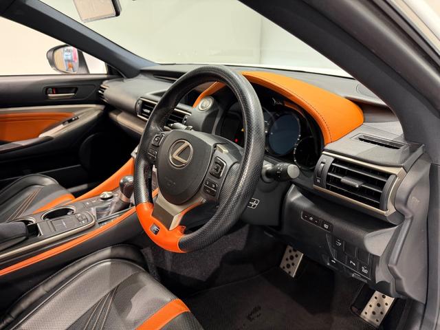RC F ベースグレード トムスエアロ/車高調ローダウン/19AW/3眼LEDヘッドライト/シートクーラー/シートヒーター/ステアリングヒーター/純正ナビTV/Bカメラ/ETC/メモリー付きパワーシート/黒革/(11枚目)