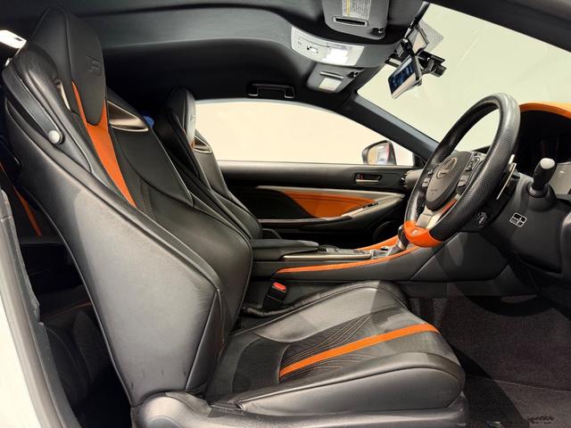RC F ベースグレード トムスエアロ/車高調ローダウン/19AW/3眼LEDヘッドライト/シートクーラー/シートヒーター/ステアリングヒーター/純正ナビTV/Bカメラ/ETC/メモリー付きパワーシート/黒革/(12枚目)