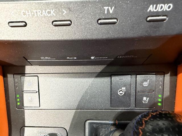 RC F ベースグレード トムスエアロ/車高調ローダウン/19AW/3眼LEDヘッドライト/シートクーラー/シートヒーター/ステアリングヒーター/純正ナビTV/Bカメラ/ETC/メモリー付きパワーシート/黒革/(33枚目)