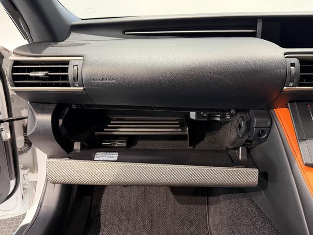 RC F ベースグレード トムスエアロ/車高調ローダウン/19AW/3眼LEDヘッドライト/シートクーラー/シートヒーター/ステアリングヒーター/純正ナビTV/Bカメラ/ETC/メモリー付きパワーシート/黒革/(40枚目)