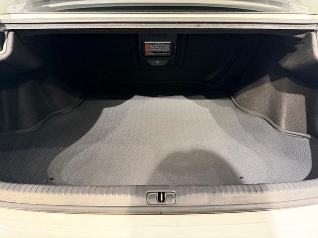 RC F ベースグレード トムスエアロ/車高調ローダウン/19AW/3眼LEDヘッドライト/シートクーラー/シートヒーター/ステアリングヒーター/純正ナビTV/Bカメラ/ETC/メモリー付きパワーシート/黒革/(42枚目)