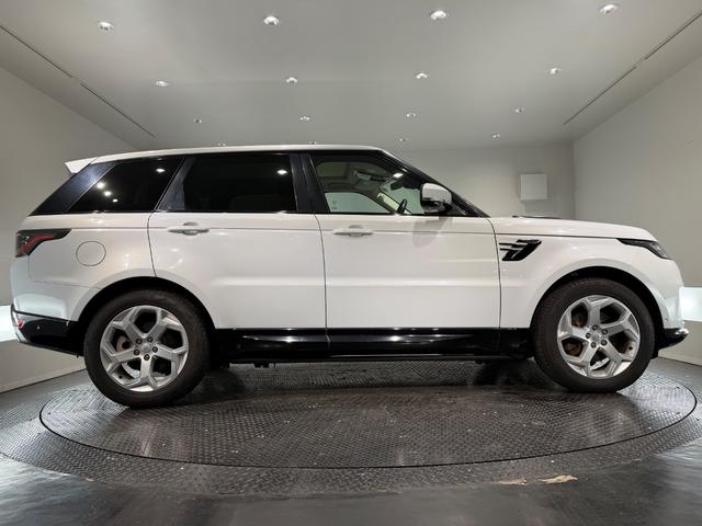 レンジローバースポーツ ＨＳＥ　２５８ＰＳ　パノラミックルーフ／ヘッドアップディスプレイ／ステアリングヒーター／エクステンデントレザーパック／ホワイトレザー／ＡｐｐｌｅＣａｒＰｌａｙ／純正ナビＴＶ／シートヒーター／電動リアゲート（5枚目）
