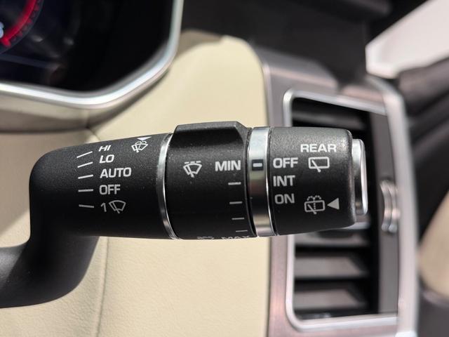 レンジローバースポーツ ＨＳＥ　２５８ＰＳ　パノラミックルーフ／ヘッドアップディスプレイ／ステアリングヒーター／エクステンデントレザーパック／ホワイトレザー／ＡｐｐｌｅＣａｒＰｌａｙ／純正ナビＴＶ／シートヒーター／電動リアゲート（32枚目）