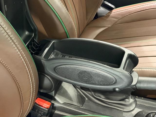 MINI クーパーSD 60イヤーズエディション 特別仕様車/ペッパーパッケージ/カメラパーキングアシストパッケージ/シートヒーター/ブラウンレザー/リアビューカメラ/地デジチューナー/17インチAW(34枚目)