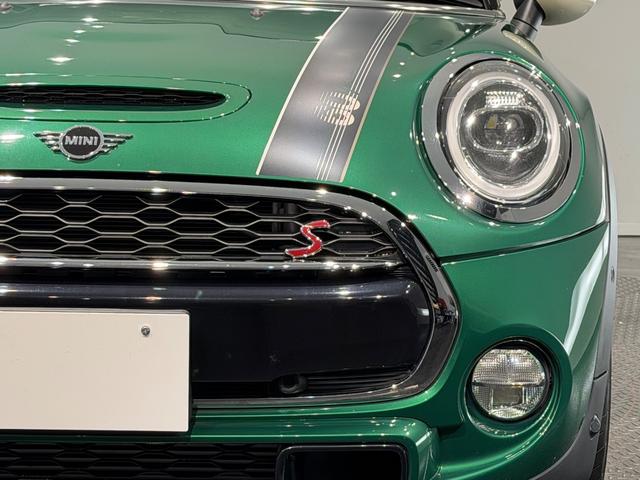 MINI クーパーSD 60イヤーズエディション 特別仕様車/ペッパーパッケージ/カメラパーキングアシストパッケージ/シートヒーター/ブラウンレザー/リアビューカメラ/地デジチューナー/17インチAW(59枚目)