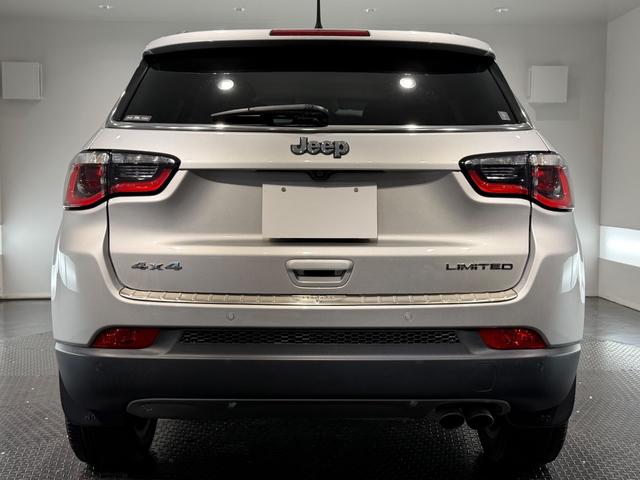 ジープ・コンパス リミテッド 純正ナビTV/レザーシート/シートヒーター/Bカメラ/ETC/18インチAW/beatsプレミアムサウンド/アクティブクルーズコントロール/ブラインドスポットモニター(7枚目)