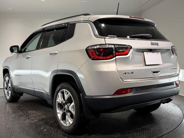 ジープ・コンパス リミテッド 純正ナビTV/レザーシート/シートヒーター/Bカメラ/ETC/18インチAW/beatsプレミアムサウンド/アクティブクルーズコントロール/ブラインドスポットモニター(8枚目)