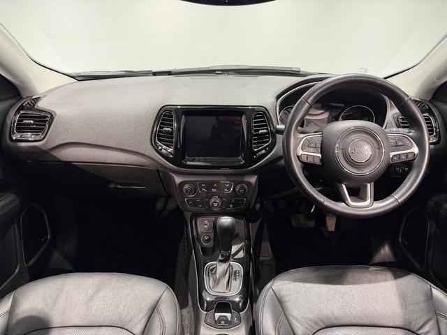 ジープ・コンパス リミテッド 純正ナビTV/レザーシート/シートヒーター/Bカメラ/ETC/18インチAW/beatsプレミアムサウンド/アクティブクルーズコントロール/ブラインドスポットモニター(28枚目)