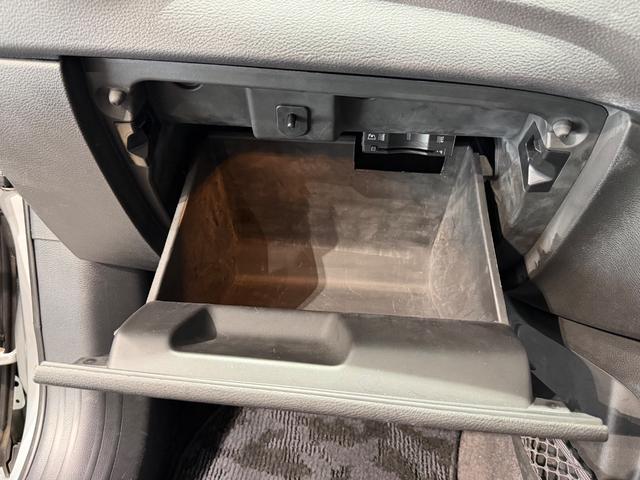 ジープ・コンパス リミテッド 純正ナビTV/レザーシート/シートヒーター/Bカメラ/ETC/18インチAW/beatsプレミアムサウンド/アクティブクルーズコントロール/ブラインドスポットモニター(40枚目)