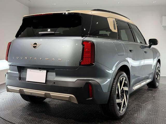 MINI カントリーマンD フェイバリット・トリム ワンオーナー車/フェイヴァ―ドトリム/19インチAW/レザーシート/Mパッケージ/ハーマンカードンサウンド/メモリー付きパワーシート/AppleCarPlay/マッサージシート/(6枚目)