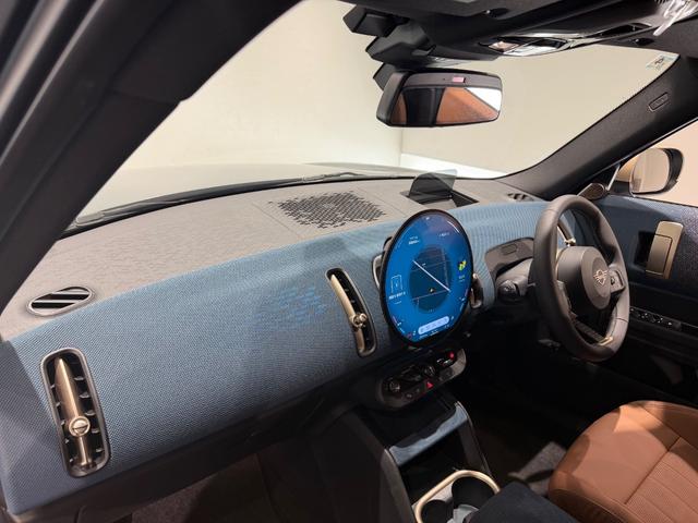 MINI カントリーマンD フェイバリット・トリム ワンオーナー車/フェイヴァ―ドトリム/19インチAW/レザーシート/Mパッケージ/ハーマンカードンサウンド/メモリー付きパワーシート/AppleCarPlay/マッサージシート/(19枚目)