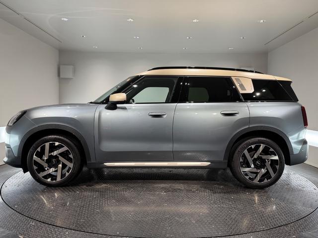 MINI カントリーマンD フェイバリット・トリム ワンオーナー車/フェイヴァ―ドトリム/19インチAW/レザーシート/Mパッケージ/ハーマンカードンサウンド/メモリー付きパワーシート/AppleCarPlay/マッサージシート/(64枚目)