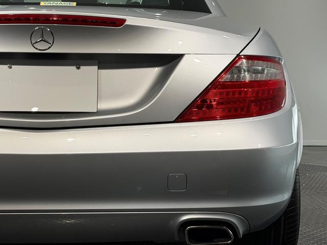 SLK SLK200ブルーエフィシェンシー スポーツ レザーパッケージ/黒革/シートヒーター/17インチAW/ETC/Bluetoothオーディオ/(68枚目)