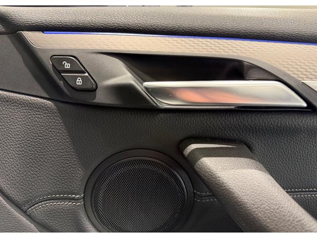 Ｘ２ Ｍ３５ｉ　セレクトＰＫＧ／パノラマサンルーフ／黒革／シートヒーター／電動リアゲート／ＥＴＣ／Ｂカメラ／ヘッドアップディスプレイ／アクティブクルーズコントロール／コンフォートアクセス（17枚目）