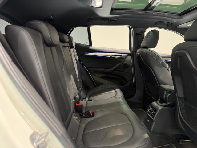 Ｘ２ Ｍ３５ｉ　セレクトＰＫＧ／パノラマサンルーフ／黒革／シートヒーター／電動リアゲート／ＥＴＣ／Ｂカメラ／ヘッドアップディスプレイ／アクティブクルーズコントロール／コンフォートアクセス（21枚目）