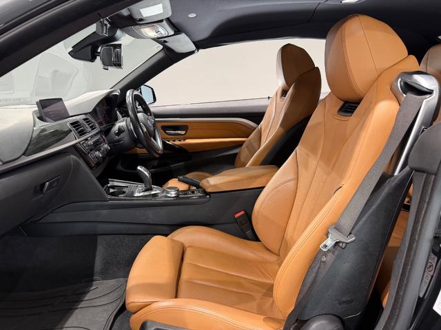 ４シリーズ ４４０ｉカブリオレ　Ｍスポーツ　ブラウンレザー／シートヒーター／純正ナビＴＶ／Ｂカメラ／インテリジェントセーフティ／メモリー付きパワーシート／（18枚目）