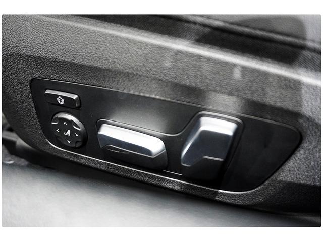 Ｍ８５０ｉ　ｘＤｒｉｖｅクーペ　カーボンルーフ　赤／黒ツートンレザー　レーザーライト　純正ナビＴＶ　３６０°カメラ　アンビエントライト　ソフトクローズドア　２０ＡＷ　ＥＴＣ　ドラレコ(21枚目)