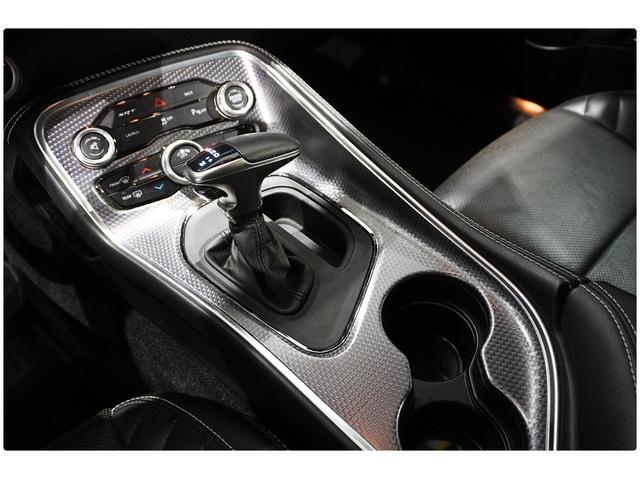 ＳＲＴ　ヘルキャット　ハーマンカードン　Ｂカメ　ベンチレーション　ブラインドアシストスポット　シートヒーター　ステアリングヒーター　ＥＴＣ　パドルシフト(27枚目)