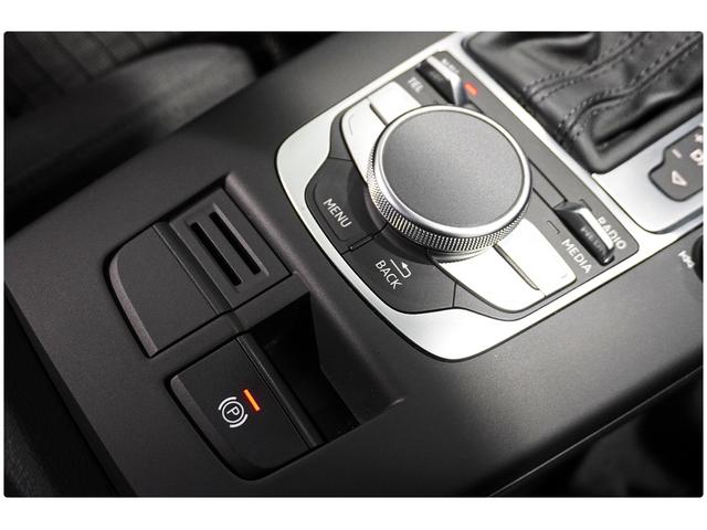 Ａ３セダン １．４ＴＦＳＩシリンダーオンデマンド　ナビゲーションＰＫＧ　コンビニエンスＰＫＧ　純正ナビＴＶ　Ｂカメラ　ＥＴＣ　１７インチＡＷ　クルーズコントロール（41枚目）