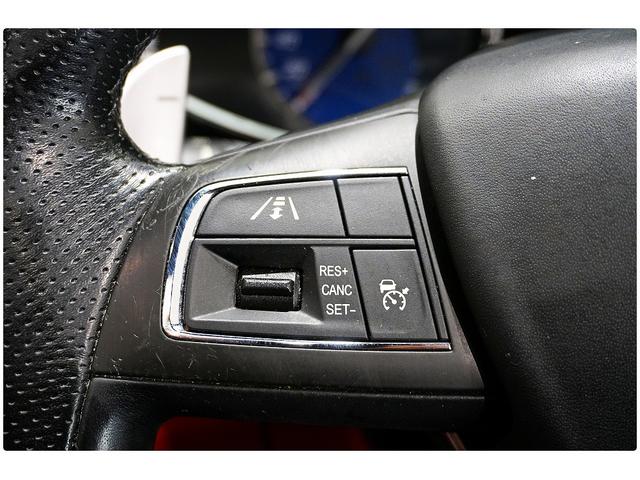 クアトロポルテ Ｓ　２２ＡＷ／赤革／サンルーフ／後席モニター／ハーマンカードンサウンド／３６０°カメラ／ＡｐｐｌｅＣａｒＰｌａｙ／シートヒーター／メモリー付きパワーシート／ＥＴＣ／レッドキャリパー（25枚目）