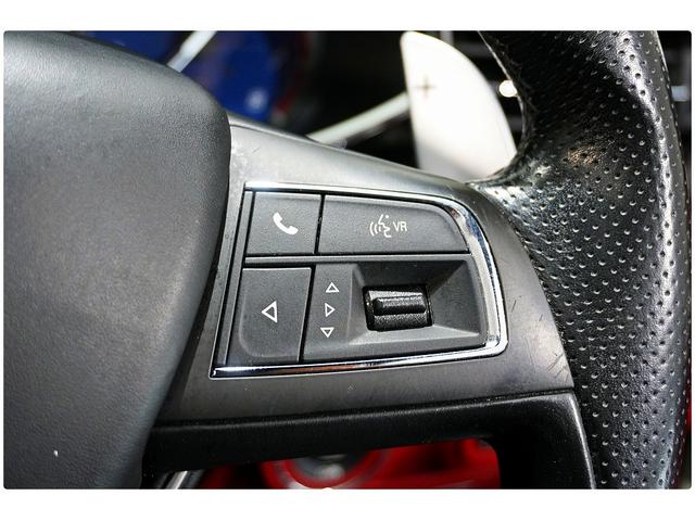 クアトロポルテ Ｓ　２２ＡＷ／赤革／サンルーフ／後席モニター／ハーマンカードンサウンド／３６０°カメラ／ＡｐｐｌｅＣａｒＰｌａｙ／シートヒーター／メモリー付きパワーシート／ＥＴＣ／レッドキャリパー（26枚目）