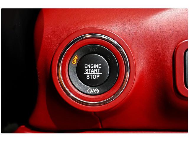 クアトロポルテ Ｓ　２２ＡＷ／赤革／サンルーフ／後席モニター／ハーマンカードンサウンド／３６０°カメラ／ＡｐｐｌｅＣａｒＰｌａｙ／シートヒーター／メモリー付きパワーシート／ＥＴＣ／レッドキャリパー（29枚目）