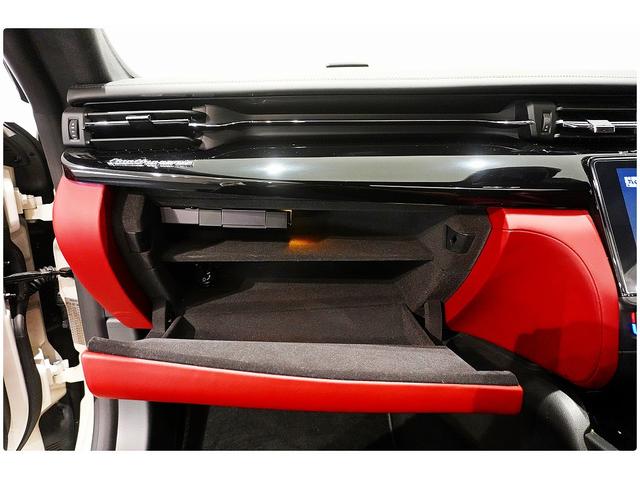 クアトロポルテ Ｓ　２２ＡＷ／赤革／サンルーフ／後席モニター／ハーマンカードンサウンド／３６０°カメラ／ＡｐｐｌｅＣａｒＰｌａｙ／シートヒーター／メモリー付きパワーシート／ＥＴＣ／レッドキャリパー（43枚目）