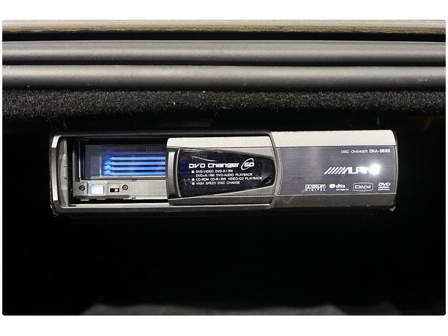 クアトロポルテ Ｓ　２２ＡＷ／赤革／サンルーフ／後席モニター／ハーマンカードンサウンド／３６０°カメラ／ＡｐｐｌｅＣａｒＰｌａｙ／シートヒーター／メモリー付きパワーシート／ＥＴＣ／レッドキャリパー（50枚目）