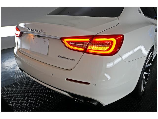 クアトロポルテ Ｓ　２２ＡＷ／赤革／サンルーフ／後席モニター／ハーマンカードンサウンド／３６０°カメラ／ＡｐｐｌｅＣａｒＰｌａｙ／シートヒーター／メモリー付きパワーシート／ＥＴＣ／レッドキャリパー（65枚目）