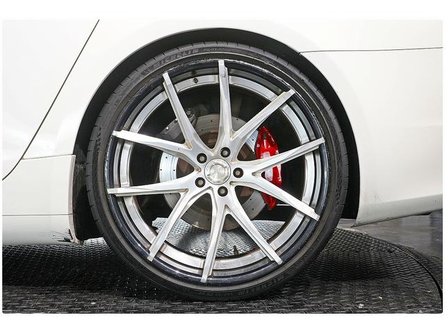 クアトロポルテ Ｓ　２２ＡＷ／赤革／サンルーフ／後席モニター／ハーマンカードンサウンド／３６０°カメラ／ＡｐｐｌｅＣａｒＰｌａｙ／シートヒーター／メモリー付きパワーシート／ＥＴＣ／レッドキャリパー（68枚目）