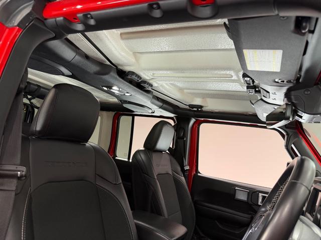 ジープ・ラングラーアンリミテッド フリーダムエディション　２００台限定特別仕様車／ＡＣＣ／半革シート／シートヒーター／Ｂカメラ／ＥＴＣ／１７インチＡＷ／（18枚目）