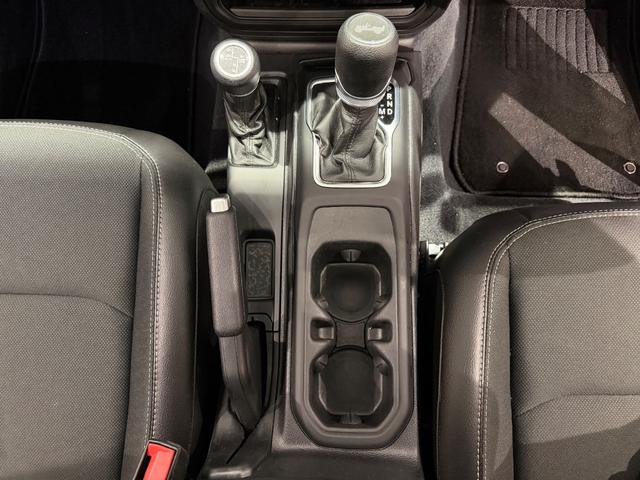 ジープ・ラングラーアンリミテッド フリーダムエディション　２００台限定特別仕様車／ＡＣＣ／半革シート／シートヒーター／Ｂカメラ／ＥＴＣ／１７インチＡＷ／（39枚目）