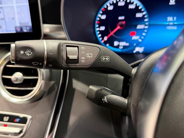 Cクラスステーションワゴン C220d ワゴンアバンギャルド AMGライン ワンオーナー車/レザーエクスクルーシブPKG/パノラミックスライディングルーフ/赤革/ブルメスターサウンド/ヘッドアップディスプレイ/純正ナビTV/電動リアゲート/Bカメラ/18インチAW(33枚目)