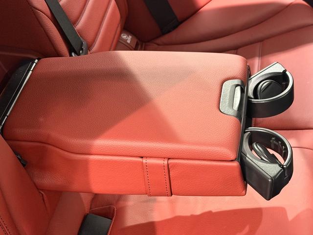 Cクラスステーションワゴン C220d ワゴンアバンギャルド AMGライン ワンオーナー車/レザーエクスクルーシブPKG/パノラミックスライディングルーフ/赤革/ブルメスターサウンド/ヘッドアップディスプレイ/純正ナビTV/電動リアゲート/Bカメラ/18インチAW(42枚目)