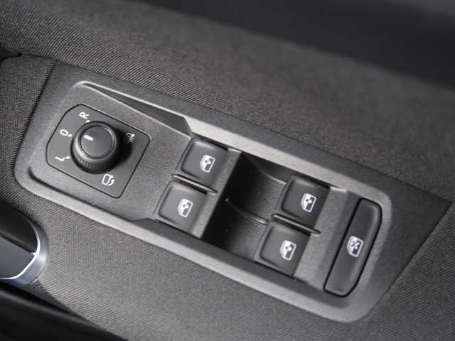 TDI コンフォートライン 純正ナビ・バックカメラ(32枚目)