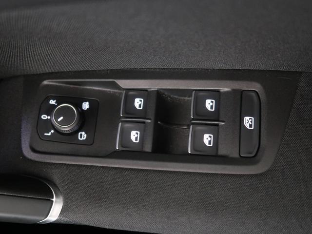 ゴルフトゥーラン ＴＳＩ　Ｒライン　ＤＣＣ　純正ナビ　ＬＥＤヘッドライト　バックカメラ　オプションホイール　Ｂｌｕｅｔｏｏｔｈ再生　フルセグ　スマートキー　オートライトＥＴＣ　　トラクションコントロール（53枚目）