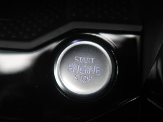 Ｔ－ロック ＴＤＩ　Ｒライン　シートヒーター　パワーテールゲート　純正ナビ　障害物センサー　衝突軽減ブレーキ　ＩＱヘッドライト　ＣａｒＰｌａｙ　ディーゼル　バックカメラ　レーンチェンジアシストシステム　オプションホイール（10枚目）