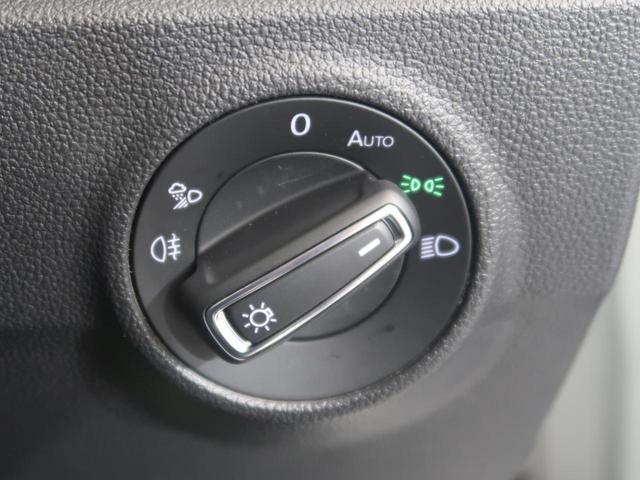 Ｔ－ロック ＴＤＩ　Ｒライン　シートヒーター　パワーテールゲート　純正ナビ　障害物センサー　衝突軽減ブレーキ　ＩＱヘッドライト　ＣａｒＰｌａｙ　ディーゼル　バックカメラ　レーンチェンジアシストシステム　オプションホイール（17枚目）