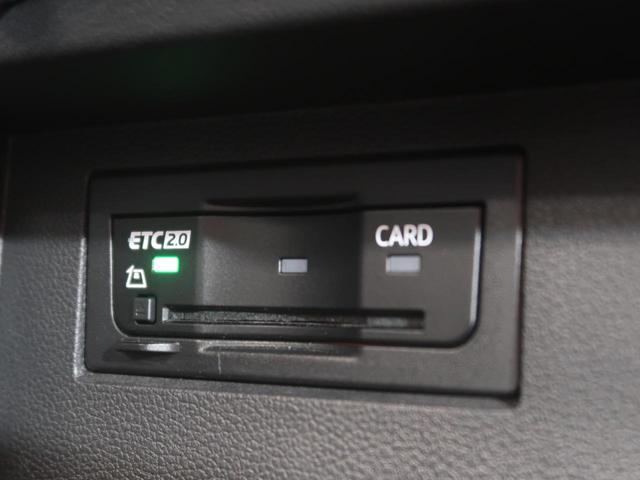 Ｔ－ロック ＴＤＩ　Ｒライン　シートヒーター　パワーテールゲート　純正ナビ　障害物センサー　衝突軽減ブレーキ　ＩＱヘッドライト　ＣａｒＰｌａｙ　ディーゼル　バックカメラ　レーンチェンジアシストシステム　オプションホイール（18枚目）