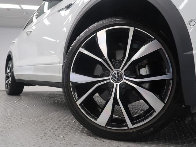 Ｔ－ロック ＴＤＩ　Ｒライン　シートヒーター　パワーテールゲート　純正ナビ　障害物センサー　衝突軽減ブレーキ　ＩＱヘッドライト　ＣａｒＰｌａｙ　ディーゼル　バックカメラ　レーンチェンジアシストシステム　オプションホイール（19枚目）