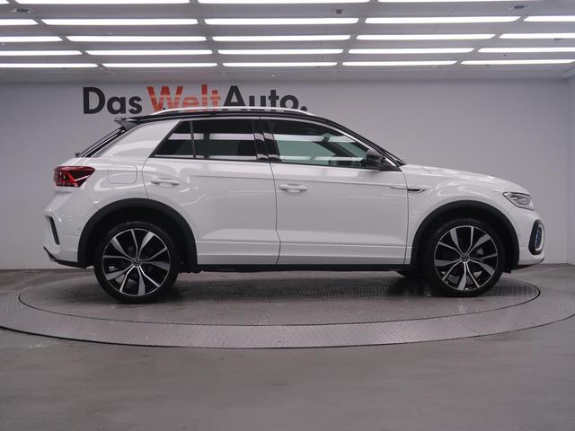 Ｔ－ロック ＴＤＩ　Ｒライン　シートヒーター　パワーテールゲート　純正ナビ　障害物センサー　衝突軽減ブレーキ　ＩＱヘッドライト　ＣａｒＰｌａｙ　ディーゼル　バックカメラ　レーンチェンジアシストシステム　オプションホイール（28枚目）