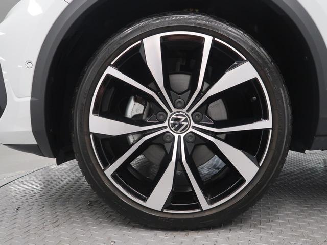 Ｔ－ロック ＴＤＩ　Ｒライン　シートヒーター　パワーテールゲート　純正ナビ　障害物センサー　衝突軽減ブレーキ　ＩＱヘッドライト　ＣａｒＰｌａｙ　ディーゼル　バックカメラ　レーンチェンジアシストシステム　オプションホイール（35枚目）