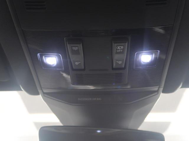 Ｔ－ロック ＴＤＩ　Ｒライン　シートヒーター　パワーテールゲート　純正ナビ　障害物センサー　衝突軽減ブレーキ　ＩＱヘッドライト　ＣａｒＰｌａｙ　ディーゼル　バックカメラ　レーンチェンジアシストシステム　オプションホイール（59枚目）