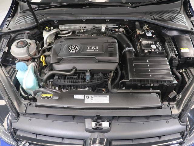 ゴルフＲ ベースグレード　４ＷＤ　レザーシート　パワーシート　シートヒーター　純正ナビ　障害物センサー　衝突軽減ブレーキ　ＬＥＤヘッドライト　バックカメラ　オートブレーキホールド　Ｂｌｕｅｔｏｏｔｈ再生　フルセグ（19枚目）