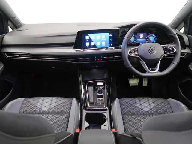 ゴルフ eTSI Rライン プラチナムエディション マイルドハイブリッド 純正ナビ バックモニター コーナーセンサー ACC IQヘッドライト 前席シートヒーター ステアリングヒーター スポーツサスペンション プログレッシブステアリング(5枚目)