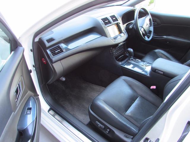 クラウンハイブリッド ベースグレード 車検令和9年7月まで スマートキー 純正18インチアルミ 純正HDDナビ テレビ ETC ドラレコ シートヒーター&クーラー クルーズコントロール 電動リヤカーテン イージークローザドア(13枚目)