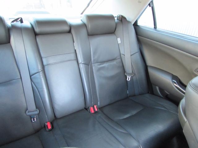 クラウンハイブリッド ベースグレード 車検令和9年7月まで スマートキー 純正18インチアルミ 純正HDDナビ テレビ ETC ドラレコ シートヒーター&クーラー クルーズコントロール 電動リヤカーテン イージークローザドア(17枚目)